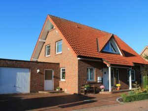 Einfamilienhaus mit Satteldach, verklinkert